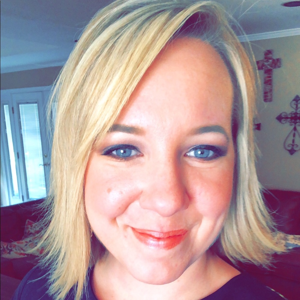 Meet your Posher, Ashlee